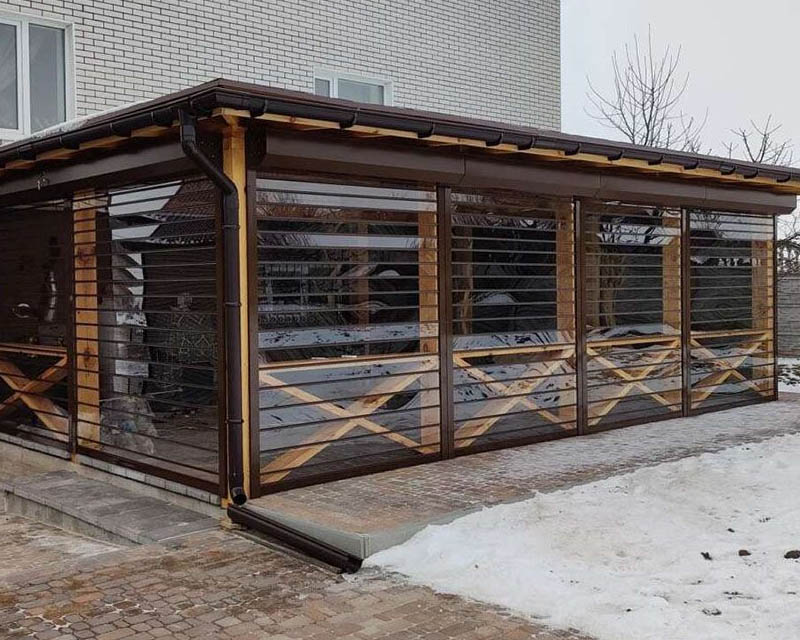 roleta w skrzynce owalnej